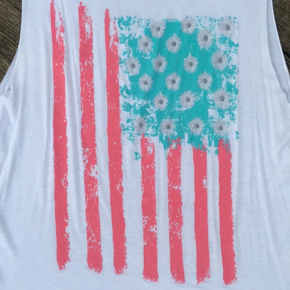 Juniors Sleeveless Top, American Flag - Picture 2 of 2